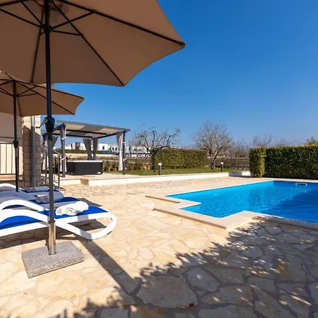 Villa Marko By Villsy Kaštelir